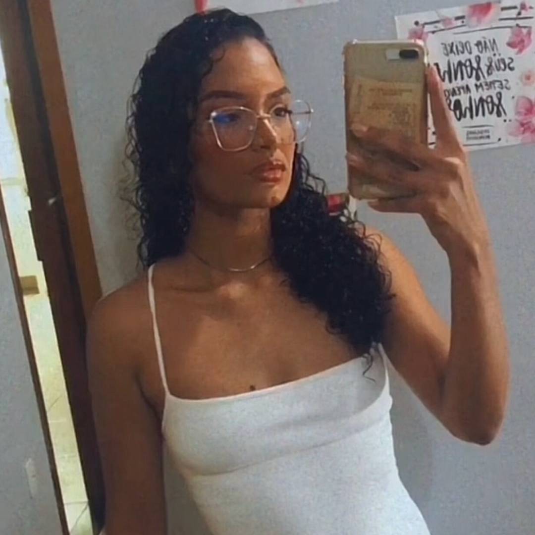 Imagem de perfil da modelo